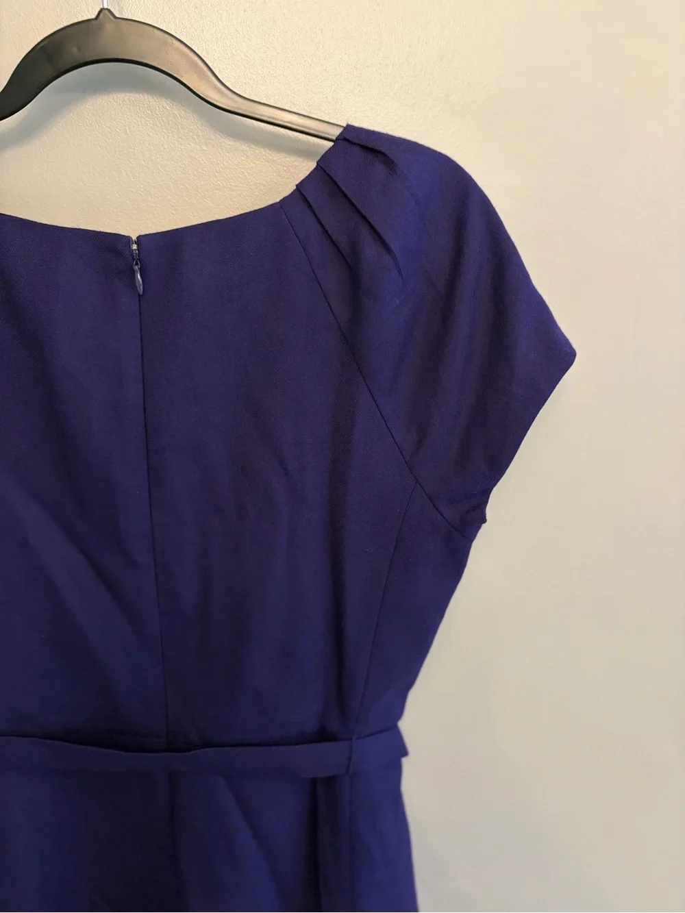 Elie Tahari purple wool belted dress. Pleated top. Size 12
